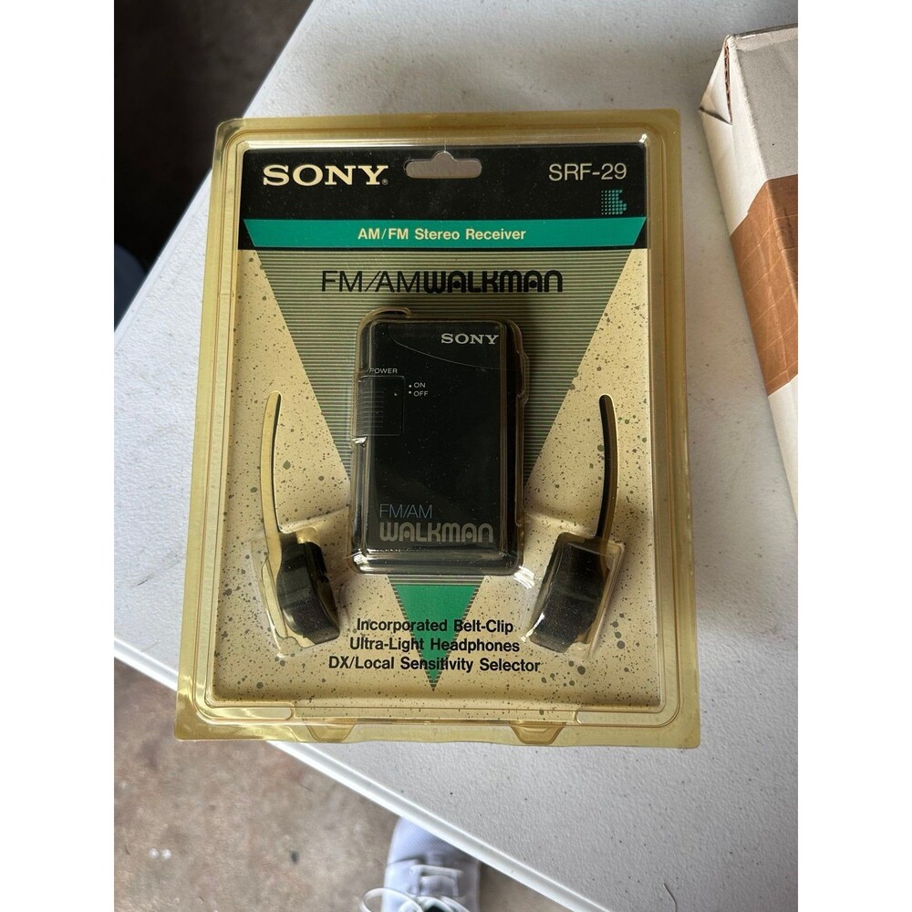 Vintage Sony SRF29 FM/AM Walkman Stereo Receiver New Sealed